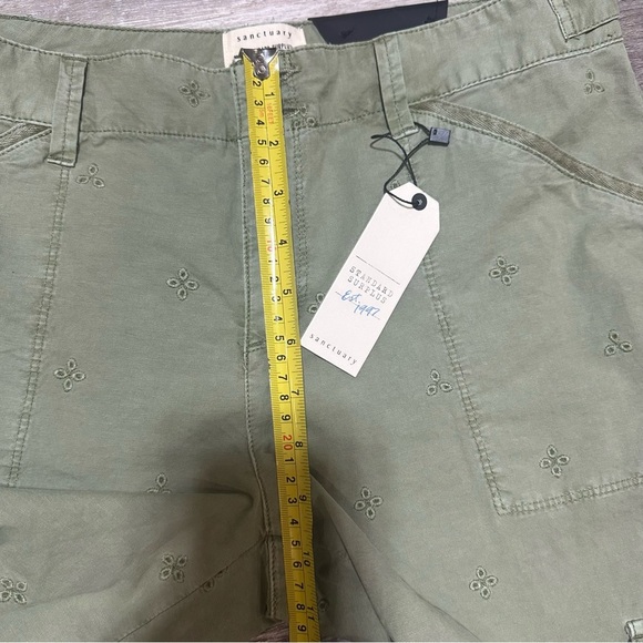 Sanctuary Terrain Green Cropped Eyelet Cargo Pants 28 NWT - Picture 7 of 8